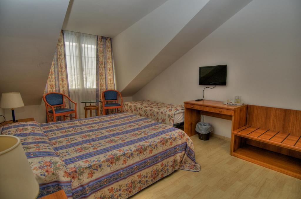 Hotel Caracas Lignano Sabbiadoro Room photo